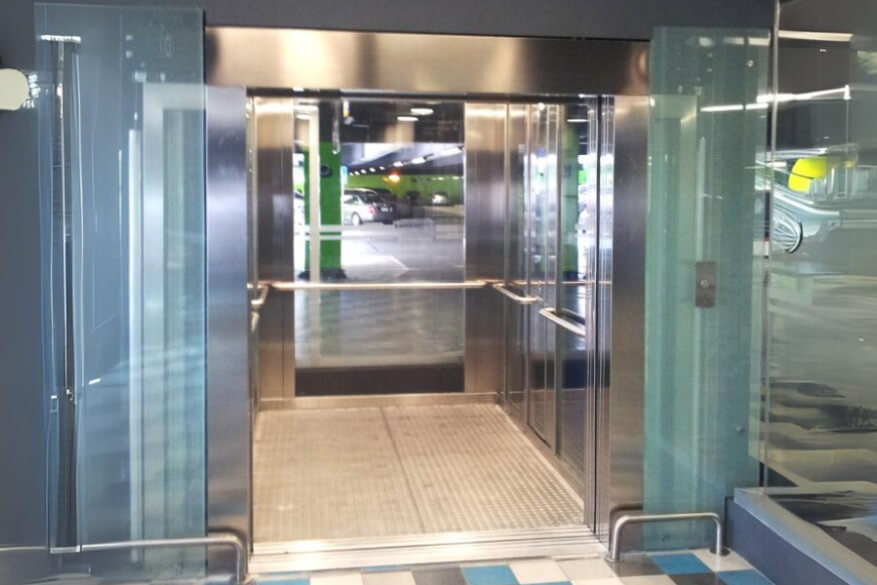 Les ascenseurs comme pilier de l'expérience client dans les magasins et les centres commerciaux